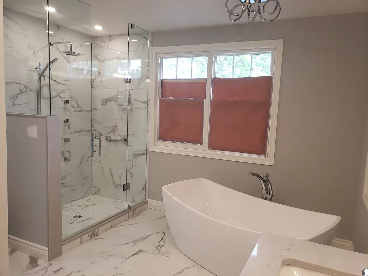 Marble ensuite by MATCON INC.
