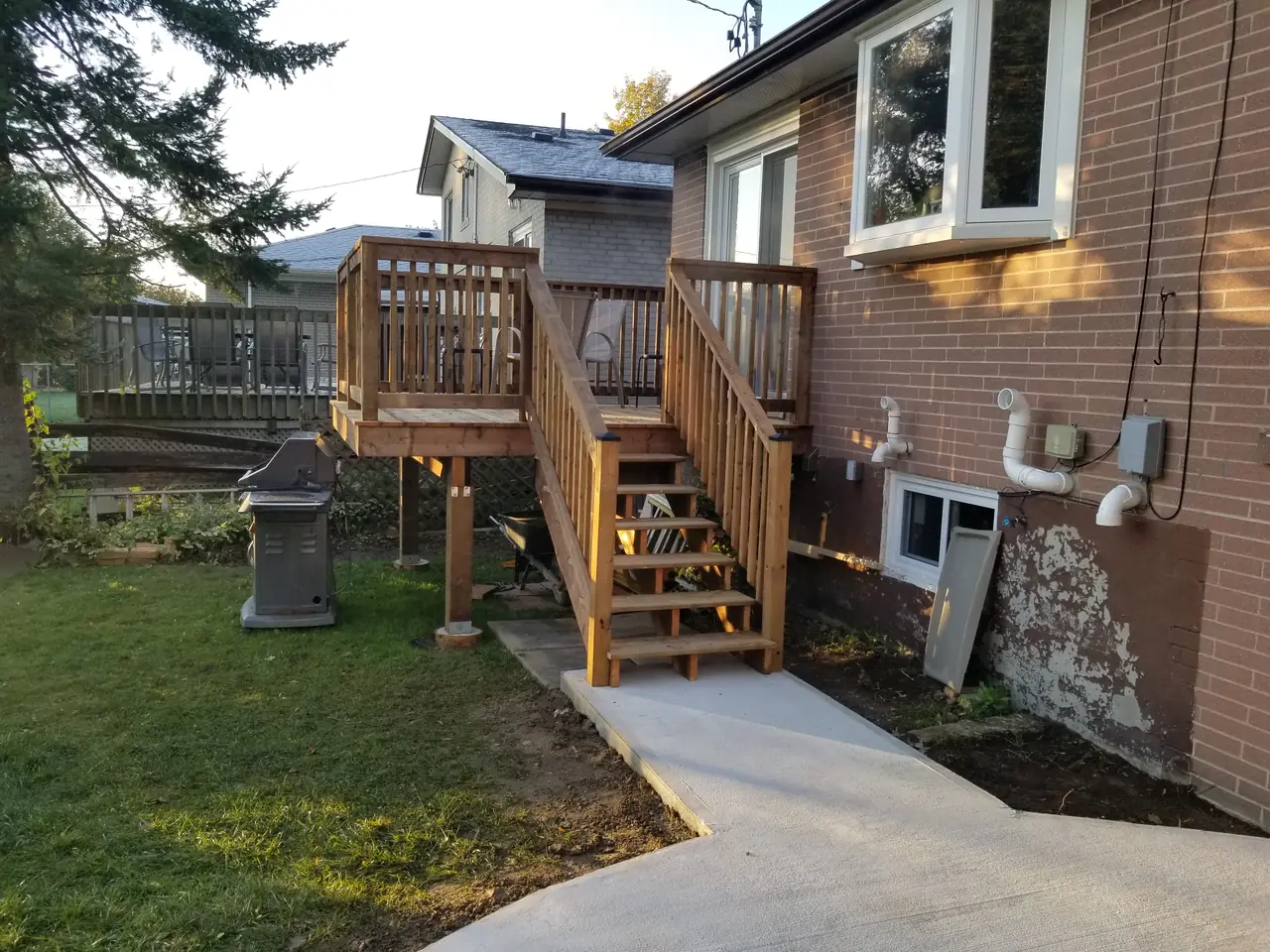 Backyard addition access by MATCON INC.